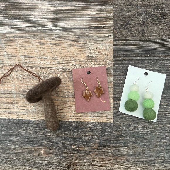 Jewelry - Earrings and Ornament